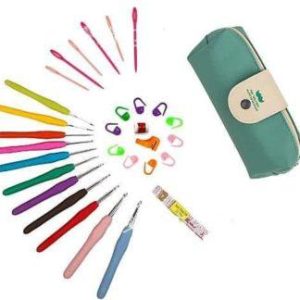 N103 - Set med 11 st. virknålar plus stickmarkörer, varvräknare m.m.