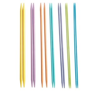 N018 - Set med 7 st. storlekar Strumpstickor i plast