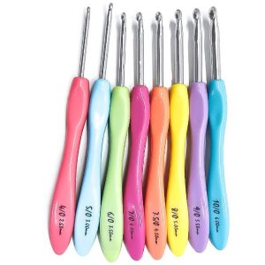 N025 - Set med 8 st. ergonomiska virknålar