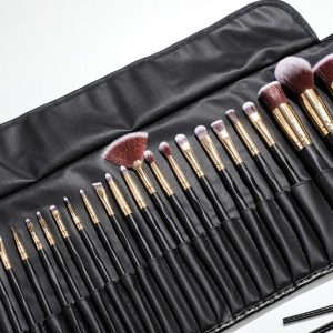 24 st. professionella och exklusiva sminkborstar i fodral Svart / Guld