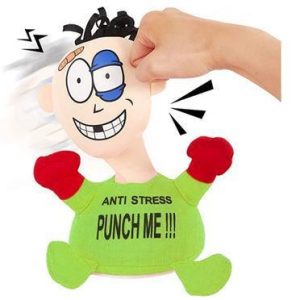 Rolig Punch Me Screaming Doll, interaktiva leksaker Grön